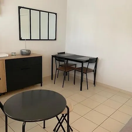 Apartman Pieds Dans L'eau A Avec Jardin Et Equipements Complets - Fr-1-494-130 *