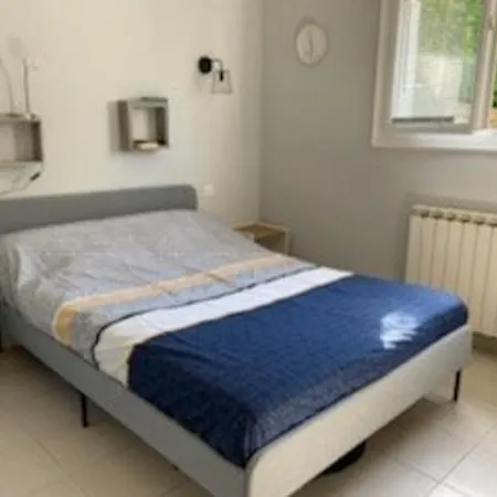 Apartman Pieds Dans L'eau A Avec Jardin Et Equipements Complets - Fr-1-494-130