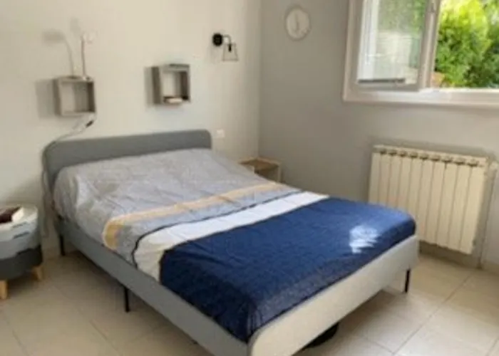 Apartmán Pieds Dans L'eau A Avec Jardin Et Equipements Complets - Fr-1-494-130